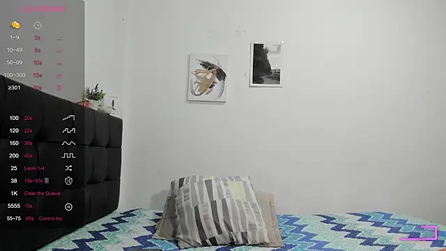 Snapshot of RoddyRich11 chatting on 29, 10, 2025 RoddyRich11 online show from 29, 10, 2025