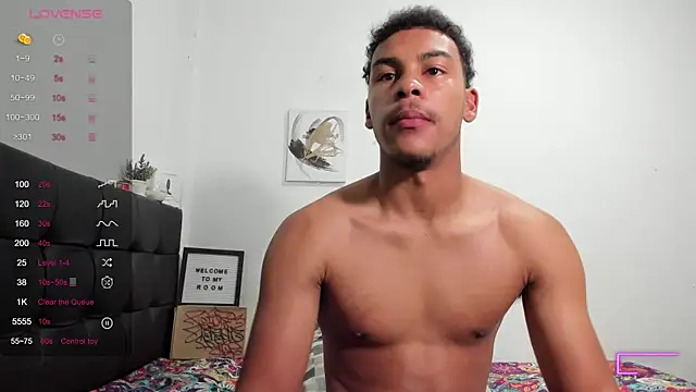 Snapshot of RoddyRich11 chatting on 21, 12, 2025 RoddyRich11 online show from 21, 12, 2025