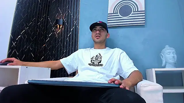 Liam crox online show from 2, 1, 2025