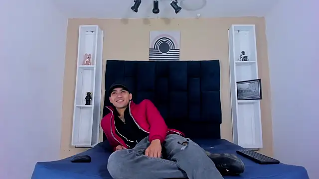 Liam crox online show from 15, 2, 2025