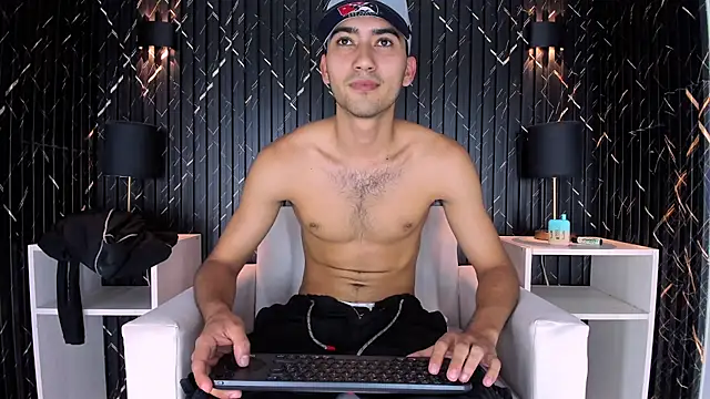 Liam crox online show from 18, 2, 2025