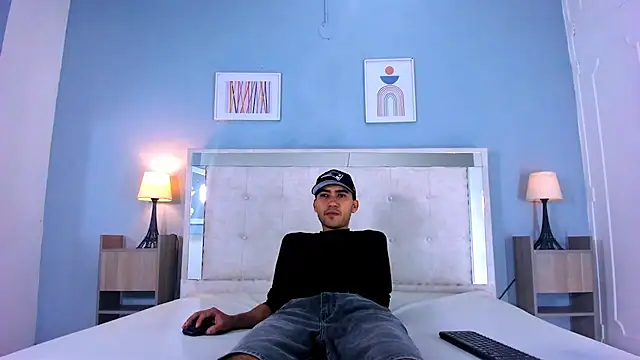 Liam crox online show from 18, 2, 2025