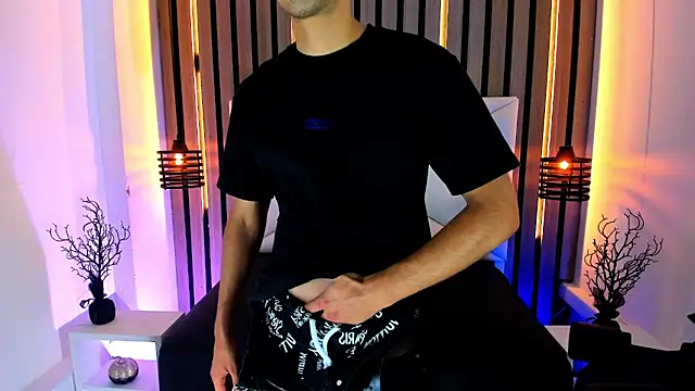 Liam crox online show from 27, 2, 2025