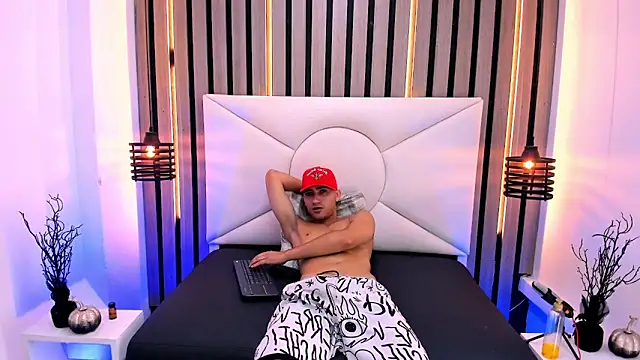 Liam crox online show from 7, 3, 2025