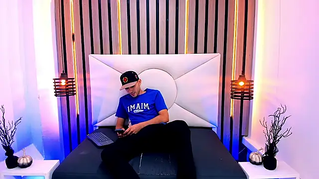 Liam crox online show from 12, 3, 2025