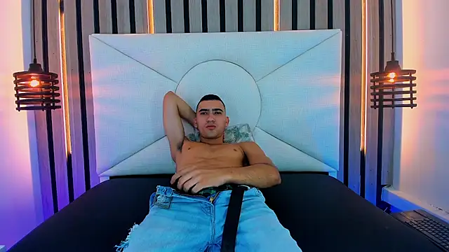 Liam crox online show from 22, 3, 2025