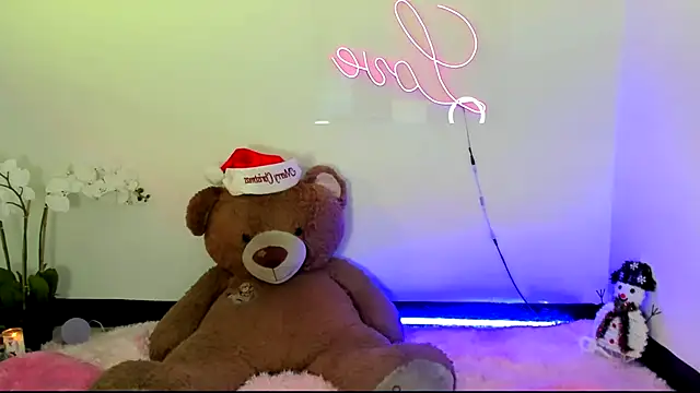 Snapshot of kendal_scott1 chatting on 31, 12, 2024 kendal scott1 online show from 31, 12, 2024