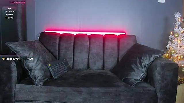 Snapshot of khriss_brown chatting on 16, 12, 2024 khriss brown online show from 16, 12, 2024