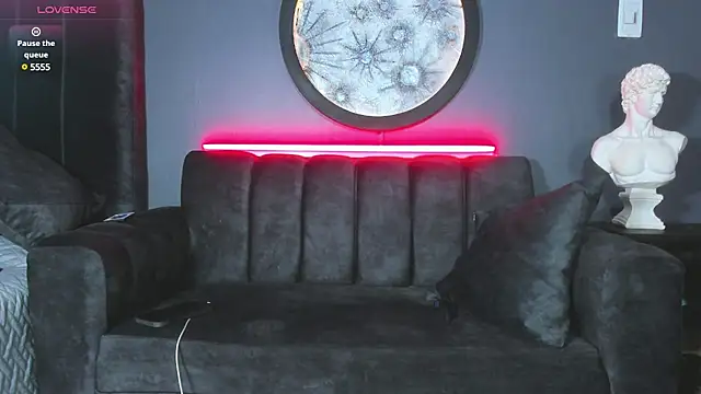 Snapshot of khriss_brown chatting on 24, 1, 2025 khriss brown online show from 24, 1, 2025