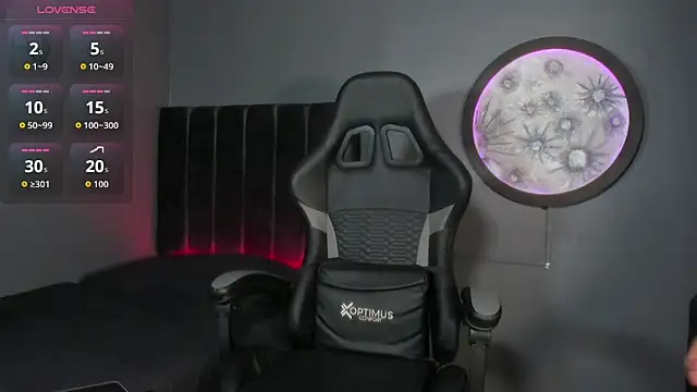 Snapshot of khriss_brown chatting on 24, 9, 2025 khriss brown online show from 24, 9, 2025