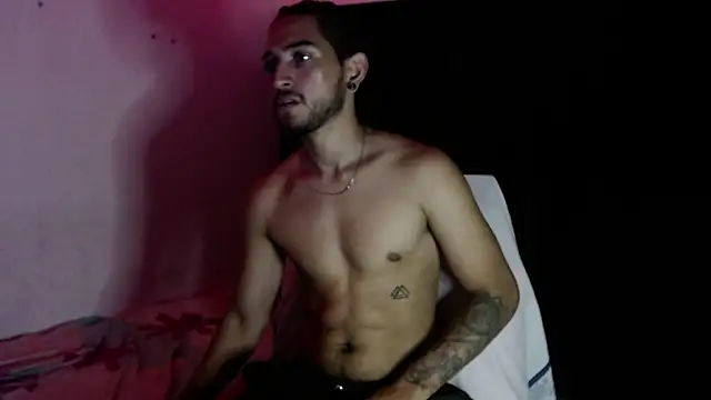 Snapshot of maxximus_100 chatting on 18, 12, 2024 maxximus 100 online show from 18, 12, 2024