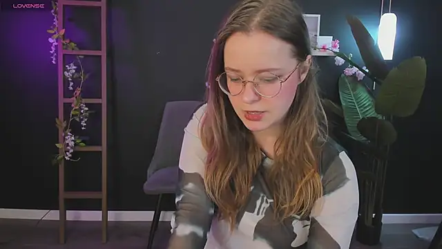 Snapshot of CassieCool chatting on 11, 1, 2025 CassieCool online show from 11, 1, 2025