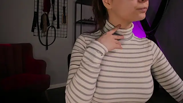 Snapshot of CassieCool chatting on 16, 9, 2025 CassieCool online show from 16, 9, 2025