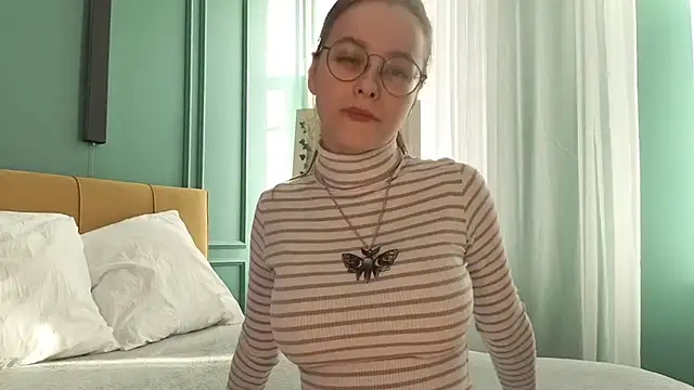 Snapshot of CassieCool chatting on 18, 10, 2025 CassieCool online show from 18, 10, 2025