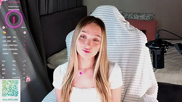 HollisBeckett online show from 13, 2, 2026