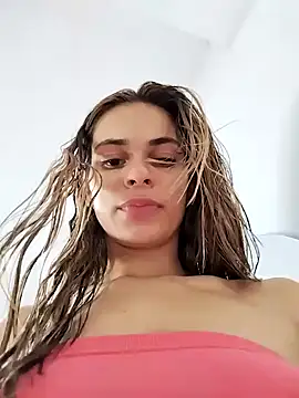 Snapshot of cuteluci_ chatting on 30, 12, 2024 cuteluci  online show from 30, 12, 2024