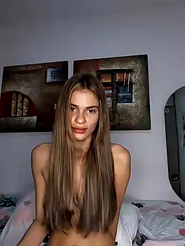 Snapshot of cuteluci_ chatting on 31, 12, 2024 cuteluci  online show from 31, 12, 2024