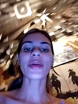 Snapshot of cuteluci_ chatting on 10, 1, 2025 cuteluci  online show from 10, 1, 2025