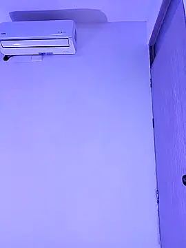 Snapshot of cuteluci_ chatting on 17, 1, 2025 cuteluci  online show from 17, 1, 2025