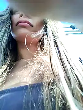 Snapshot of cuteluci_ chatting on 23, 1, 2025 cuteluci  online show from 23, 1, 2025