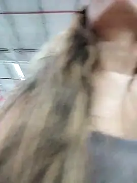 Snapshot of cuteluci_ chatting on 16, 2, 2025 cuteluci  online show from 16, 2, 2025