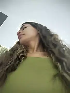 Snapshot of cuteluci_ chatting on 19, 3, 2025 cuteluci  online show from 19, 3, 2025