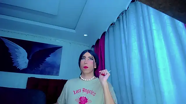 NahomiCamper online show from 24, 10, 2025