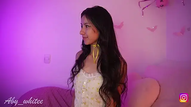 AbyWhitee online show from 1, 11, 2025