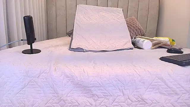 kata hazel online show from 9, 1, 2026