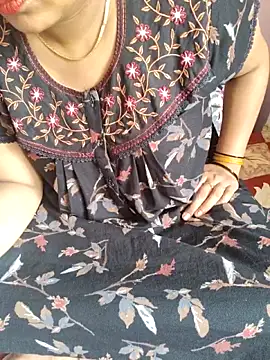 Snapshot of samitasharma chatting on 17, 5, 2026 samitasharma online show from 17, 5, 2026