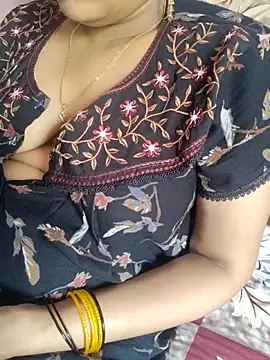 Snapshot of samitasharma chatting on 19, 5, 2026 samitasharma online show from 19, 5, 2026