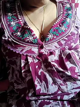 Snapshot of samitasharma chatting on 19, 6, 2026 samitasharma online show from 19, 6, 2026