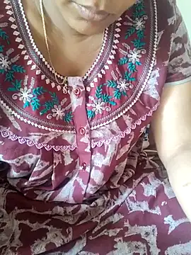 Snapshot of samitasharma chatting on 26, 6, 2026 samitasharma online show from 26, 6, 2026