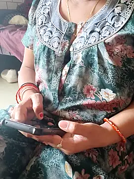 Snapshot of samitasharma chatting on 14, 7, 2026 samitasharma online show from 14, 7, 2026