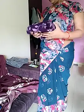 Snapshot of samitasharma chatting on 15, 7, 2026 samitasharma online show from 15, 7, 2026