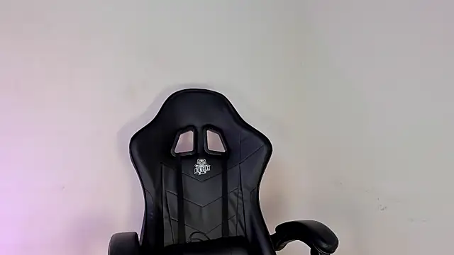 Snapshot of emma_980 chatting on 1, 2, 2025 emma 980 online show from 1, 2, 2025