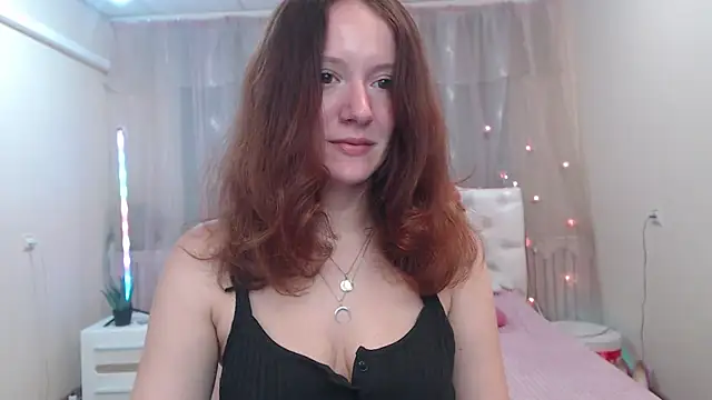 Snapshot of BarbaraStily chatting on 11, 9, 2025 BarbaraStily online show from 11, 9, 2025