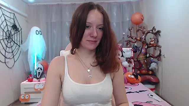 Snapshot of BarbaraStily chatting on 24, 10, 2025 BarbaraStily online show from 24, 10, 2025