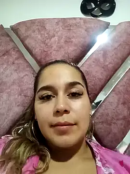 Snapshot of LaurenWelly_ chatting on 24, 1, 2025 LaurenWelly  online show from 24, 1, 2025