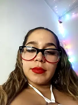 Snapshot of LaurenWelly_ chatting on 25, 1, 2025 LaurenWelly  online show from 25, 1, 2025