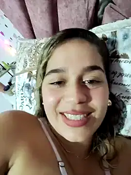 Snapshot of LaurenWelly_ chatting on 24, 2, 2025 LaurenWelly  online show from 24, 2, 2025