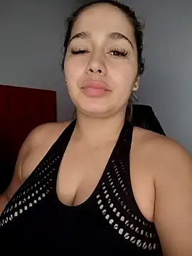 LaurenWelly  online show from 22, 11, 2025