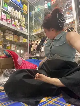 Snapshot of Cesywet chatting on 27, 2, 2025 Cesywet online show from 27, 2, 2025