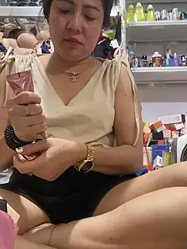 Snapshot of Cesywet chatting on 23, 3, 2025 Cesywet online show from 23, 3, 2025