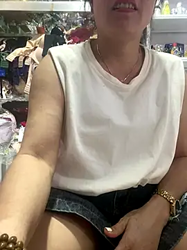 Snapshot of Cesywet chatting on 17, 9, 2025 Cesywet online show from 17, 9, 2025