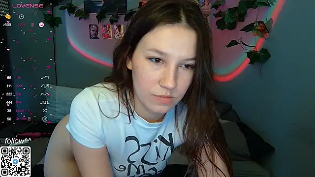 Cutie Vicky online show from 11, 12, 2024