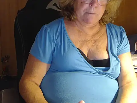 Snapshot of _sunshine__ chatting on 2, 12, 2024  sunshine   online show from 2, 12, 2024