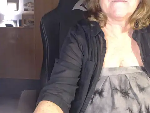 Snapshot of _sunshine__ chatting on 22, 12, 2024  sunshine   online show from 22, 12, 2024