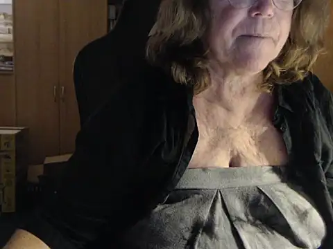 Snapshot of _sunshine__ chatting on 30, 12, 2024  sunshine   online show from 30, 12, 2024
