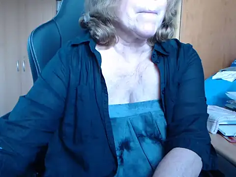 Snapshot of _sunshine__ chatting on 3, 3, 2025  sunshine   online show from 3, 3, 2025